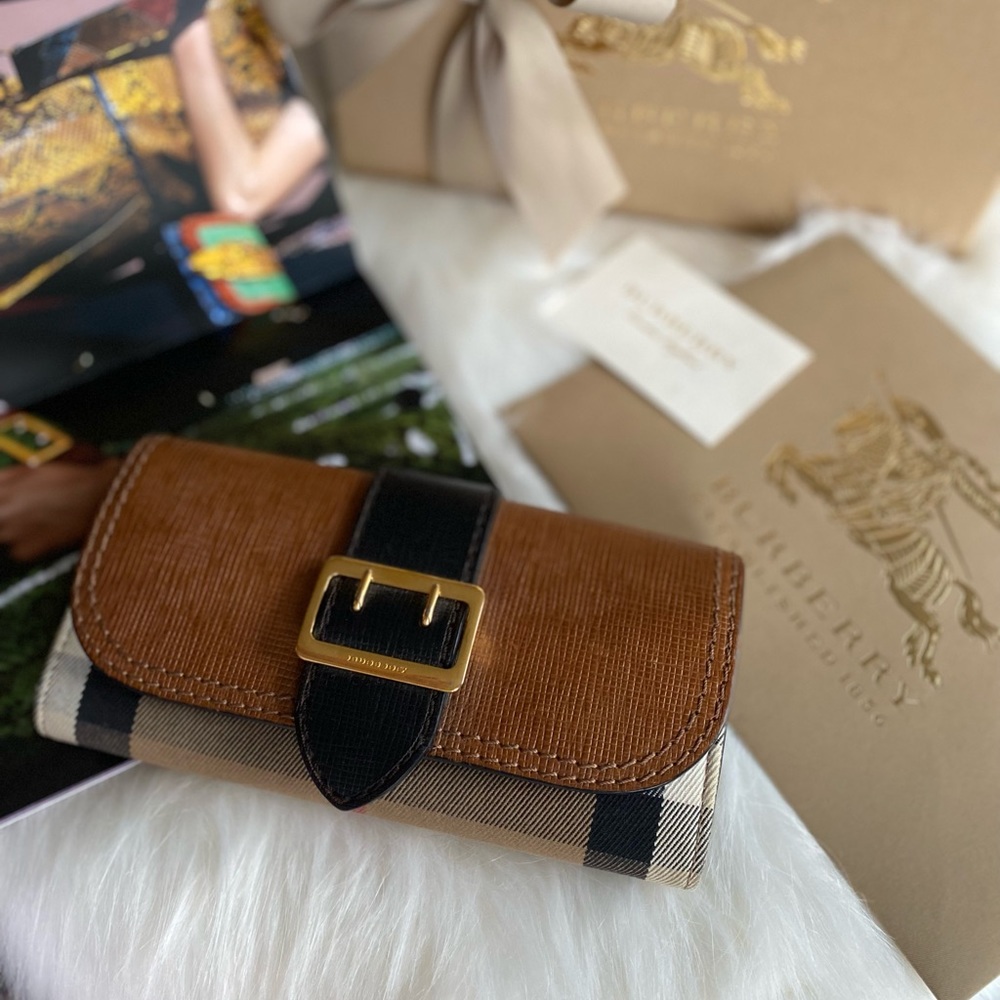 Burberry wallet